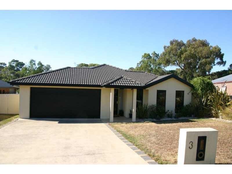 3 Scotts Rise, Ararat VIC 3377