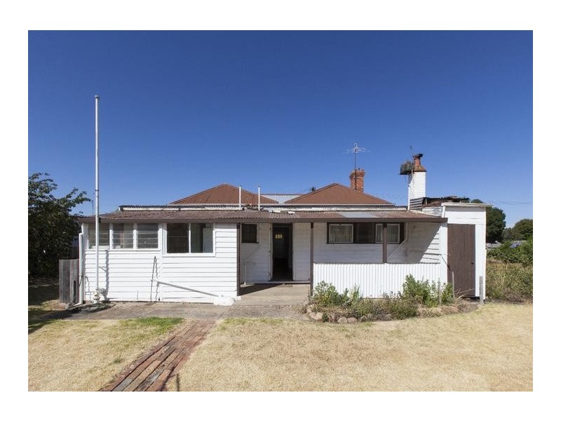 13 Commercial Street, Willaura VIC 3379