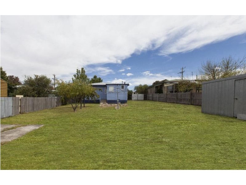 19 Churchill Avenue, Ararat VIC 3377