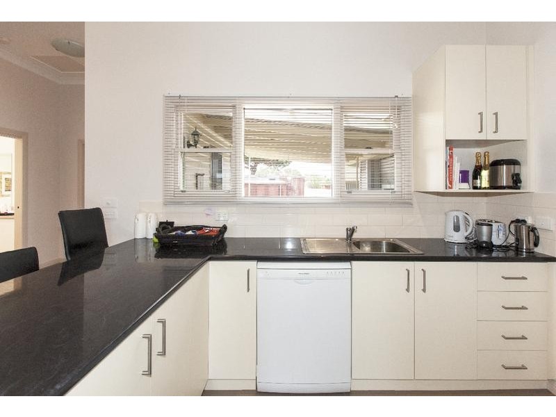 12 Blake Street, Ararat VIC 3377