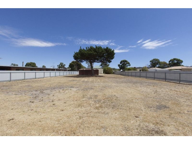 12 Blake Street, Ararat VIC 3377