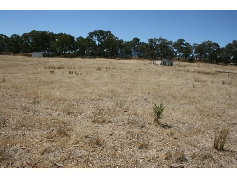 28 Western Highway, Buangor VIC 3375