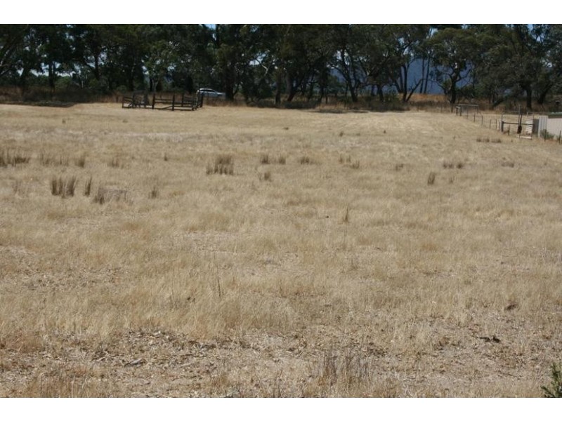 28 Western Highway, Buangor VIC 3375