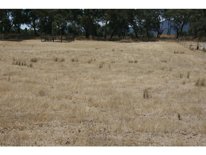 28 Western Highway, Buangor VIC 3375