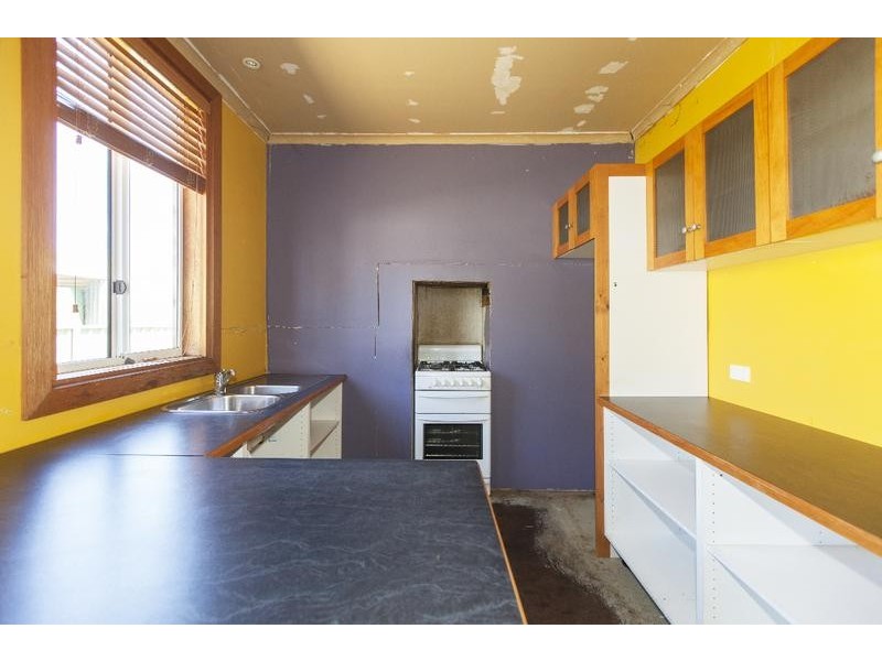 13 Queens Avenue, Ararat VIC 3377