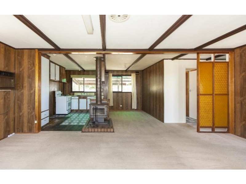 77 Churchill Avenue, Ararat VIC 3377