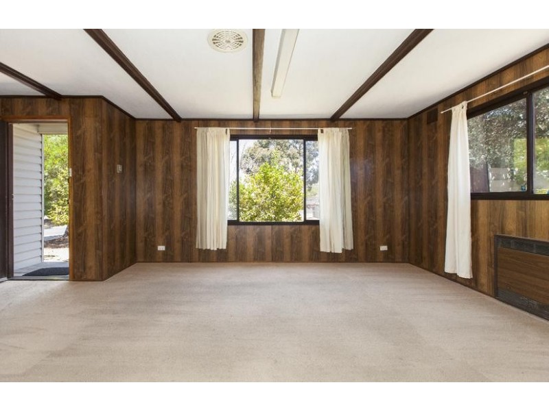 77 Churchill Avenue, Ararat VIC 3377