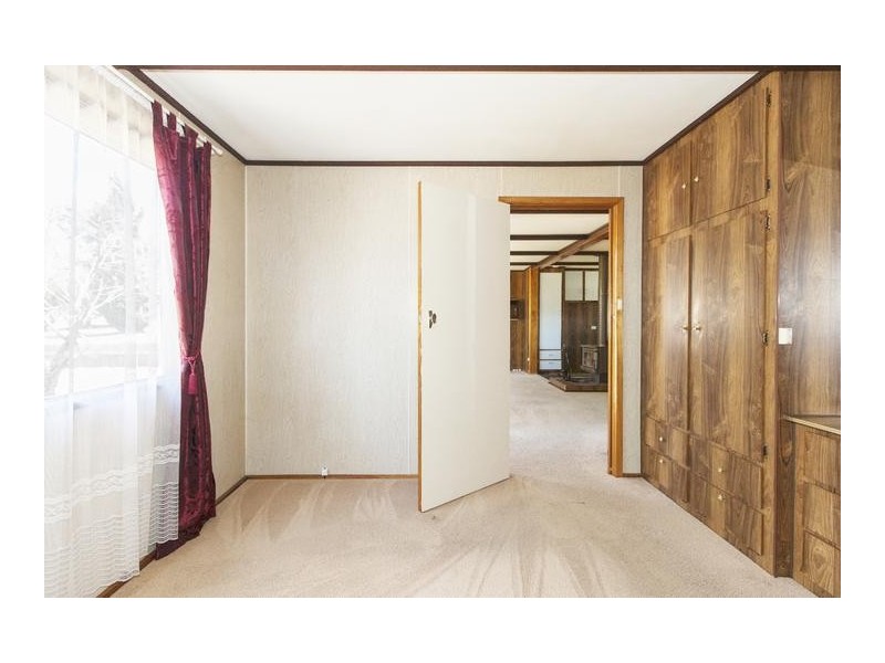 77 Churchill Avenue, Ararat VIC 3377