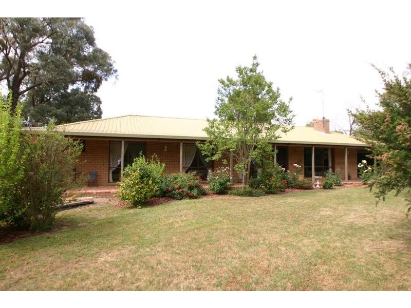 17 Golf Links Rd, Ararat VIC 3377