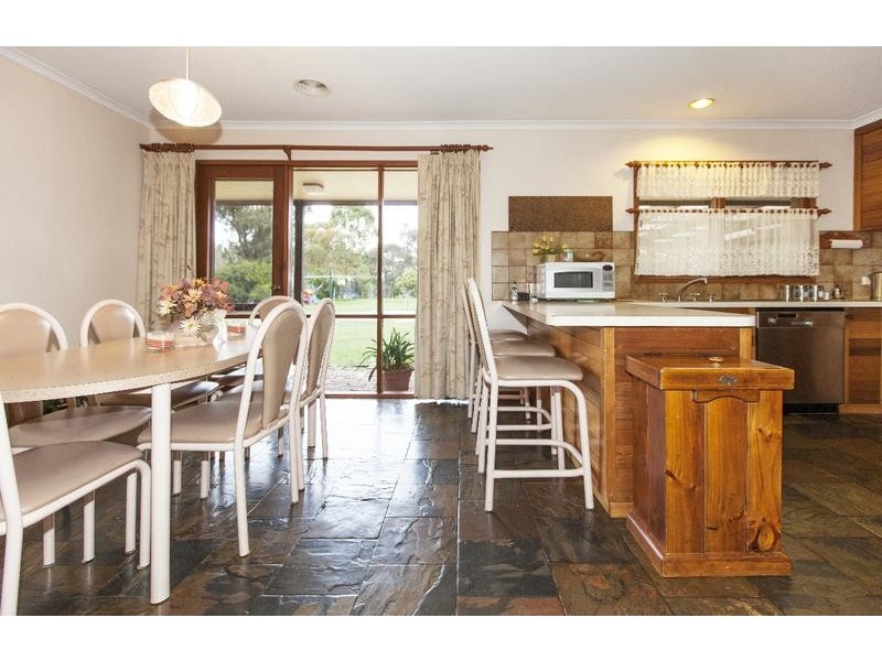 17 Golf Links Rd, Ararat VIC 3377