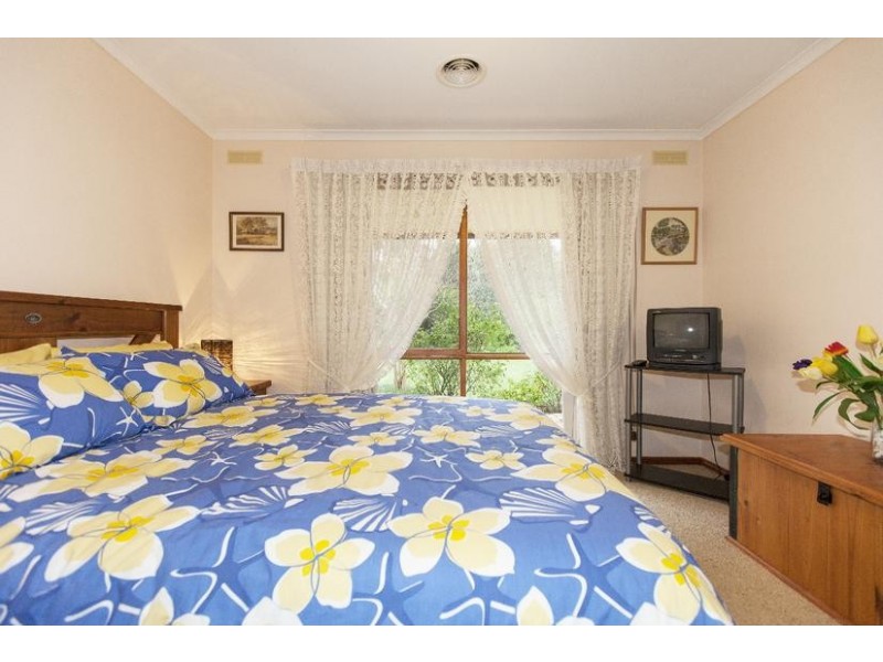 17 Golf Links Rd, Ararat VIC 3377