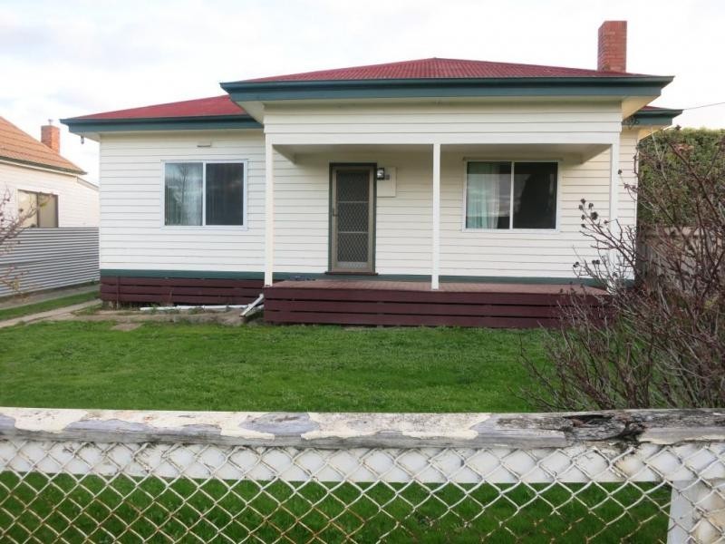 65 Banfield Street, Ararat VIC 3377