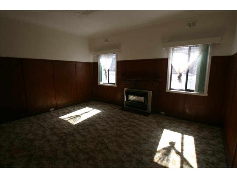 65 Banfield Street, Ararat VIC 3377