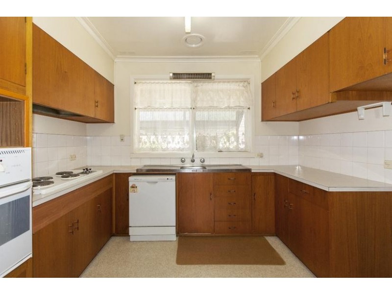 17 High Street West, Ararat VIC 3377