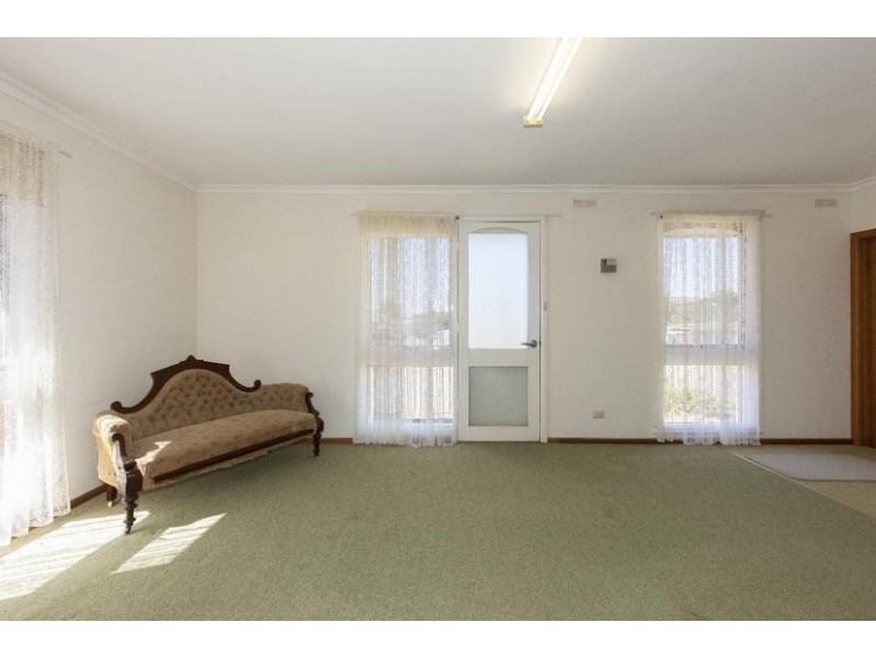 17 High Street West, Ararat VIC 3377