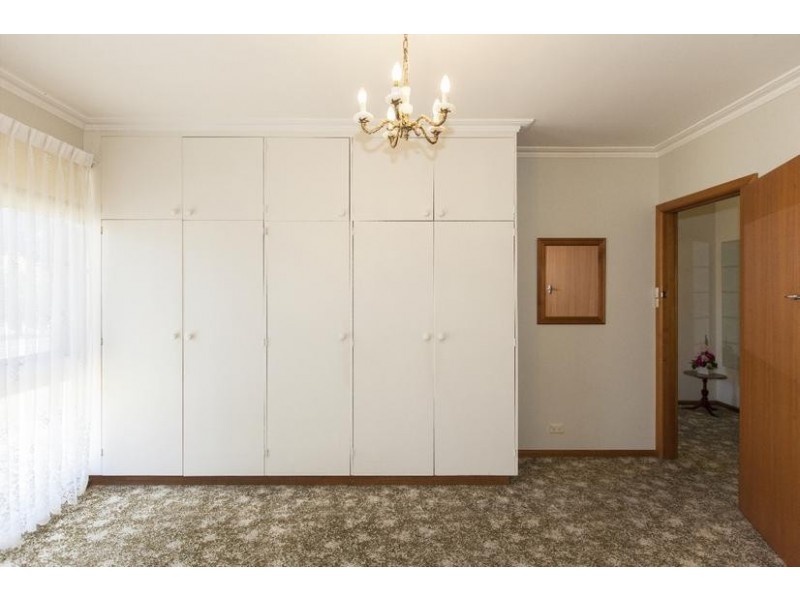 17 High Street West, Ararat VIC 3377