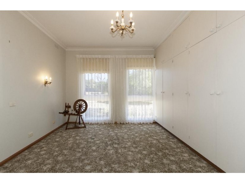 17 High Street West, Ararat VIC 3377