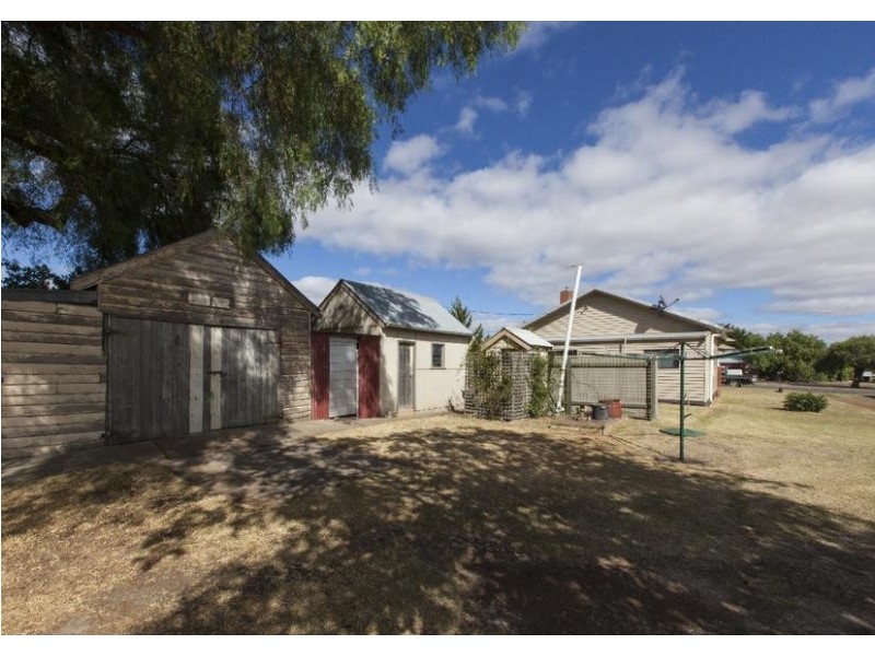 164 Montgomery Street, Lake Bolac VIC 3351