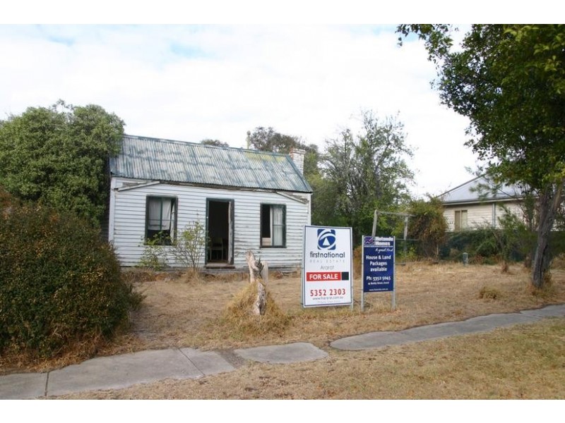 13 Jenkin Street, Ararat VIC 3377