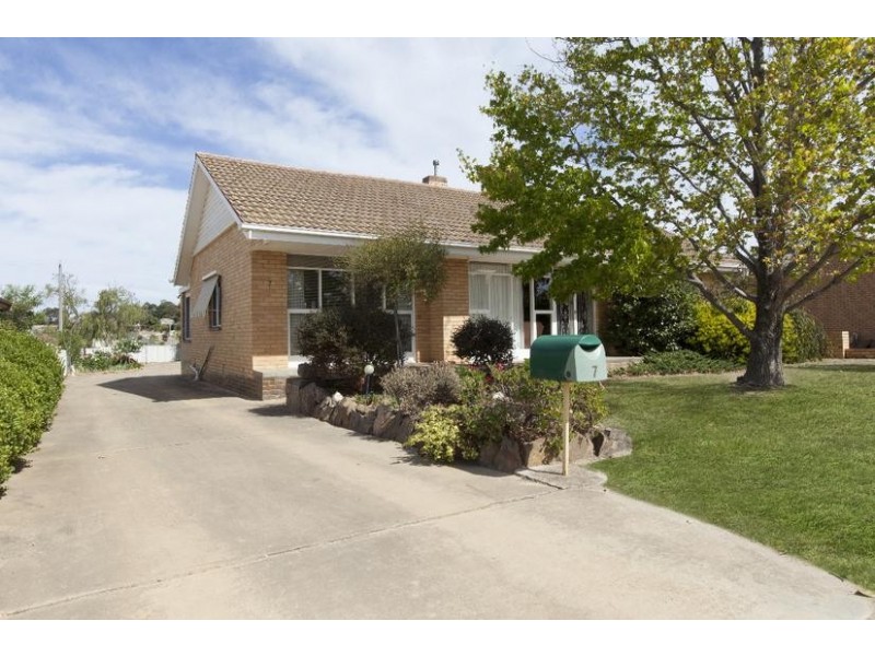 7 Eyre Street, Ararat VIC 3377