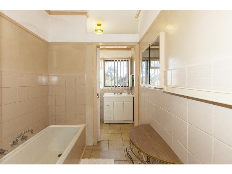 34 Lennox Springs Road, Moyston VIC 3377