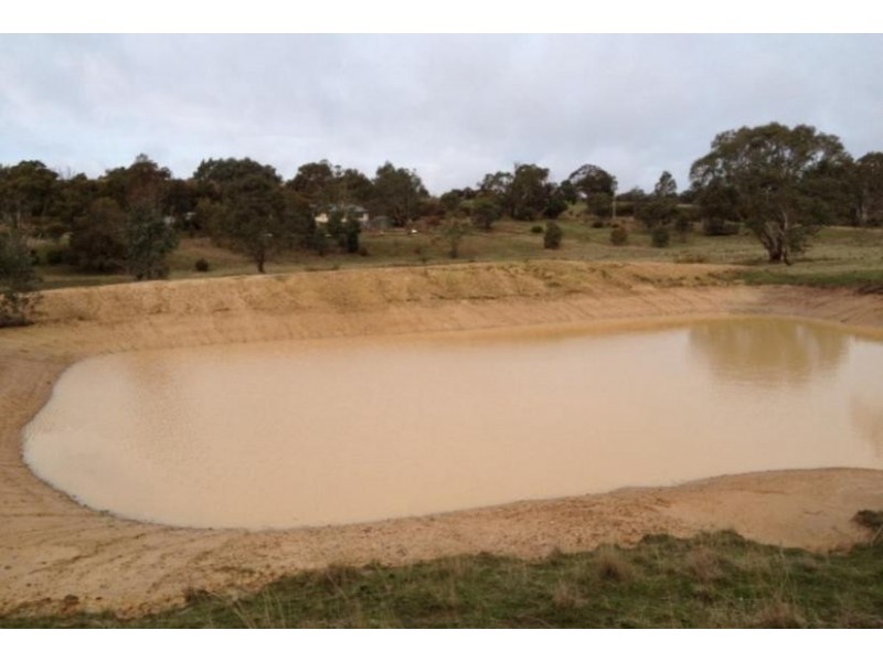 34 Lennox Springs Road, Moyston VIC 3377