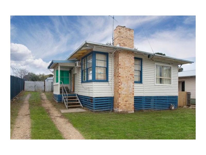 27 Montgomery Street, Ararat VIC 3377