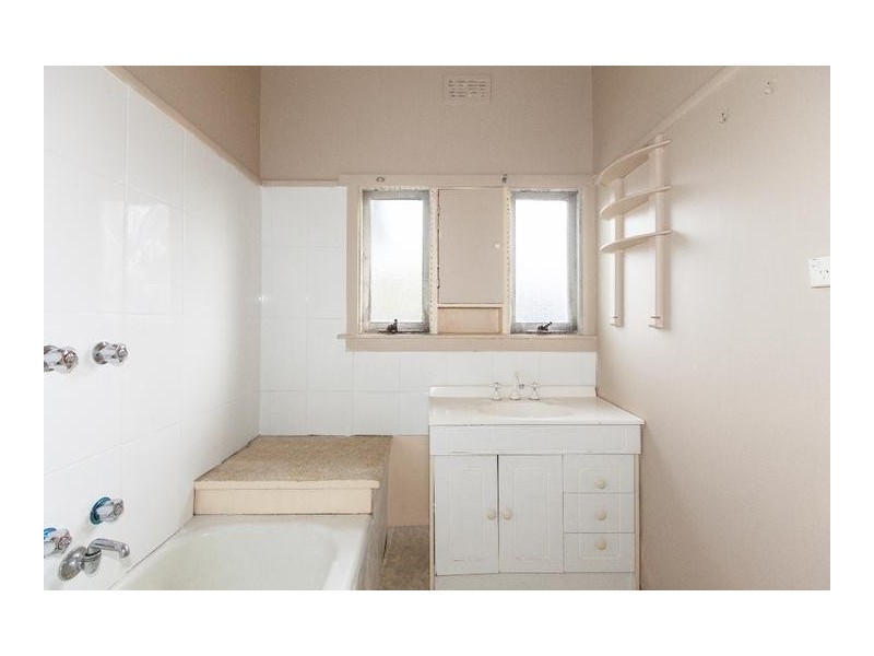 27 Montgomery Street, Ararat VIC 3377