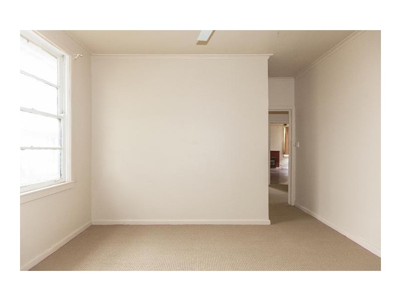 27 Montgomery Street, Ararat VIC 3377