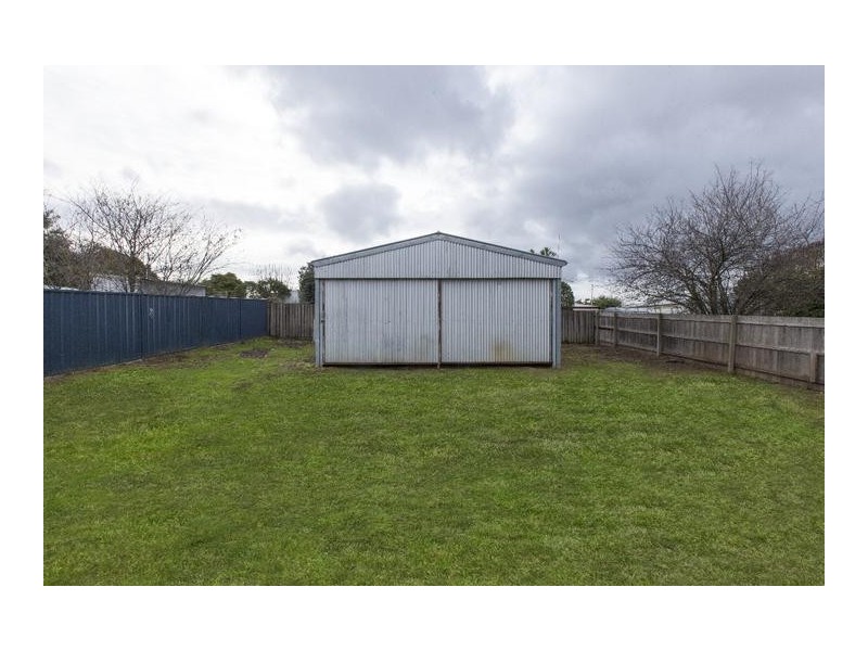 27 Montgomery Street, Ararat VIC 3377