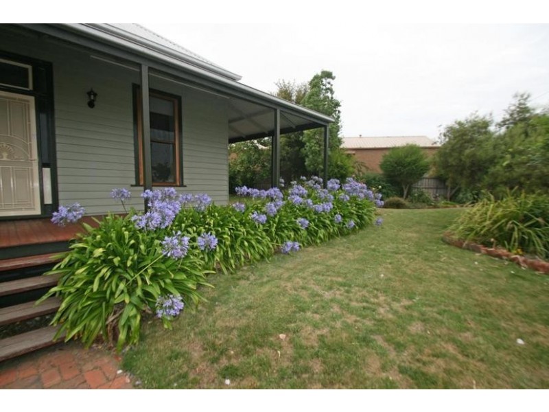 5 George Road, Ararat VIC 3377