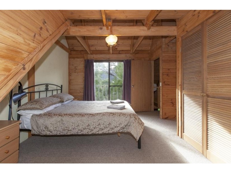4 Thompson Road, Halls Gap VIC 3381