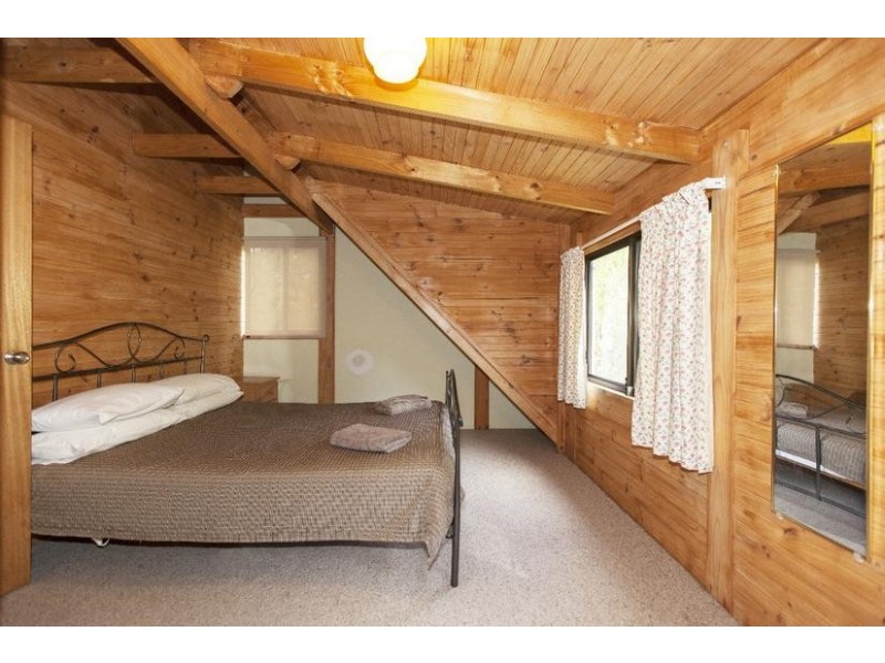 4 Thompson Road, Halls Gap VIC 3381
