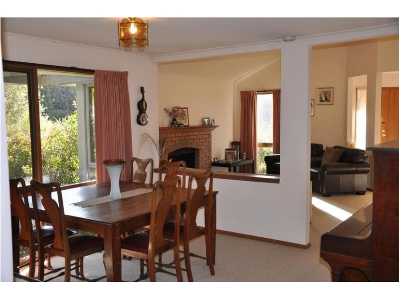 11 Golf Links Road, Ararat VIC 3377