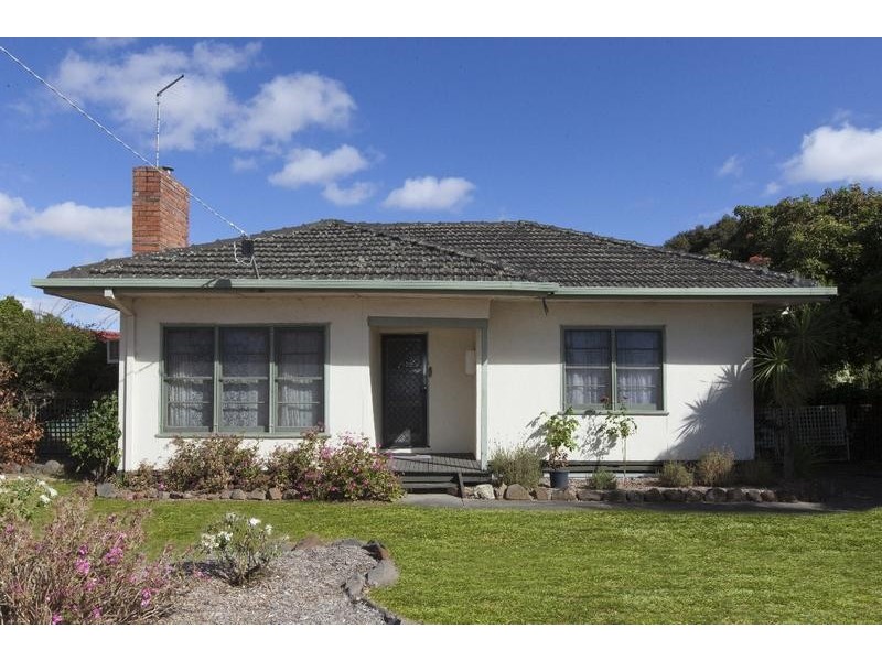 32 Port Fairy Road, Ararat VIC 3377