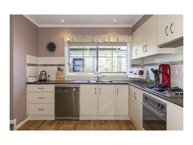 32 Benbow Street, Ararat VIC 3377