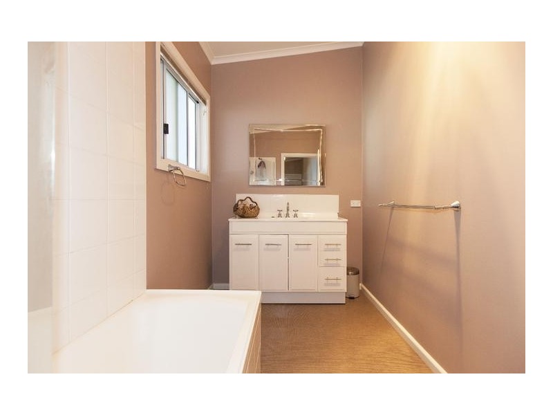 32 Benbow Street, Ararat VIC 3377