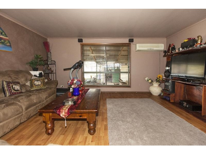 7 School Loop Road, Landsborough West VIC 3384