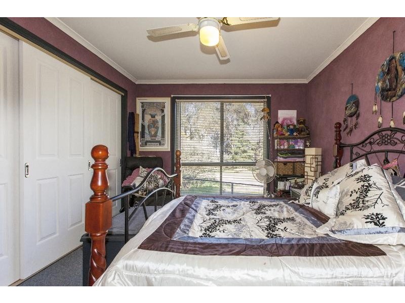 7 School Loop Road, Landsborough West VIC 3384