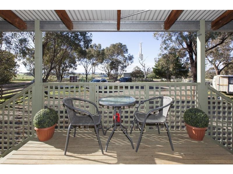 7 School Loop Road, Landsborough West VIC 3384