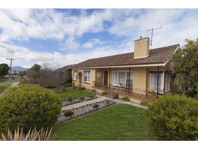 22 Ford Street, Ararat VIC 3377