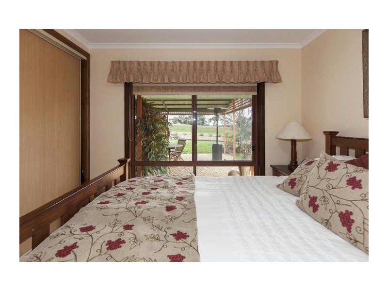 57 Adelaide Hills Road, Moyston VIC 3377