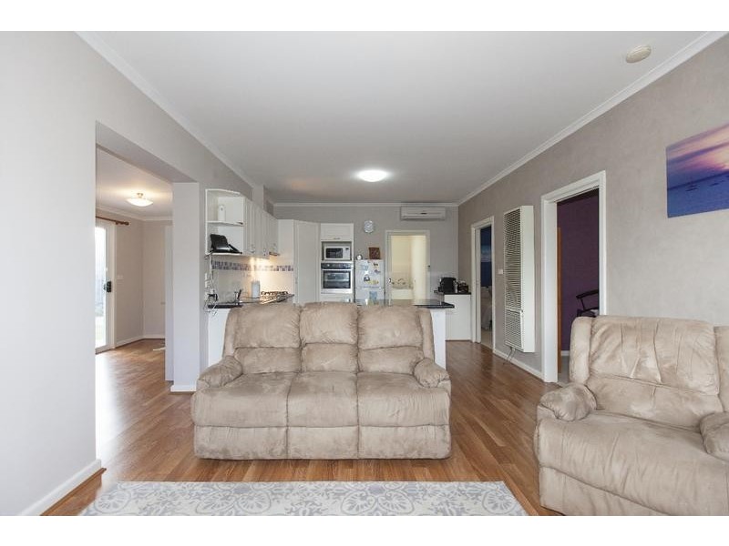 66 Banfield Street, Ararat VIC 3377