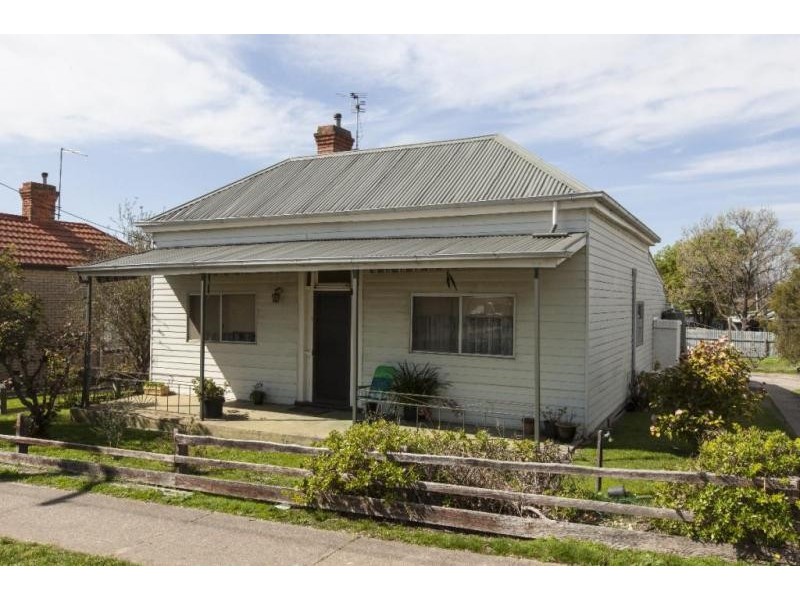 56 Albert Street, Ararat VIC 3377