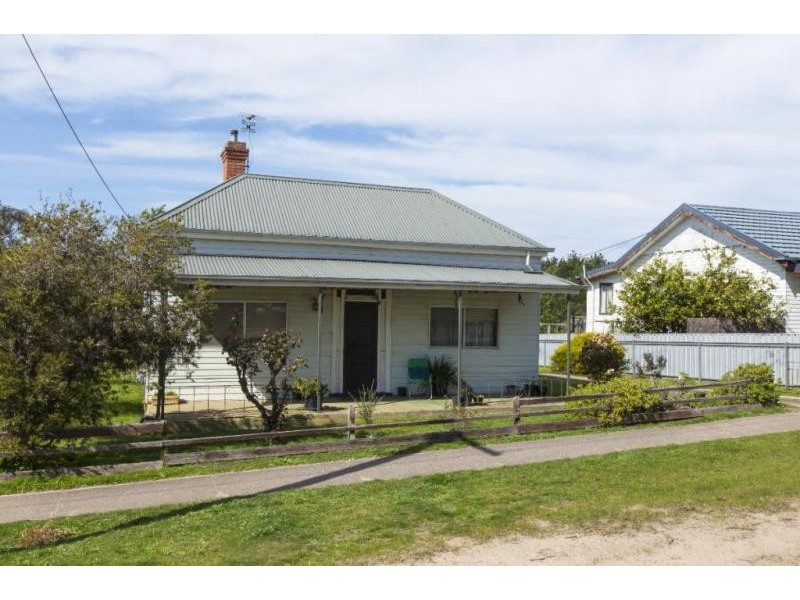 56 Albert Street, Ararat VIC 3377