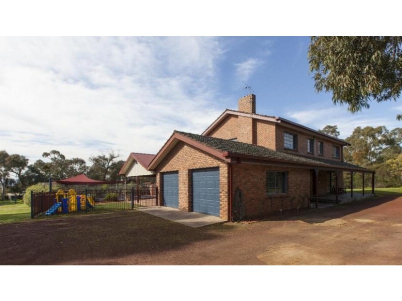 1 Fisher Creek Close, Ararat VIC 3377
