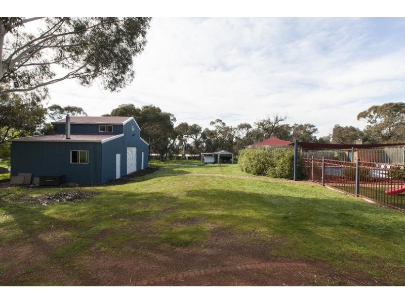 1 Fisher Creek Close, Ararat VIC 3377