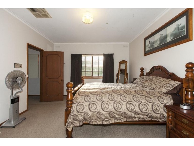 1 Fisher Creek Close, Ararat VIC 3377