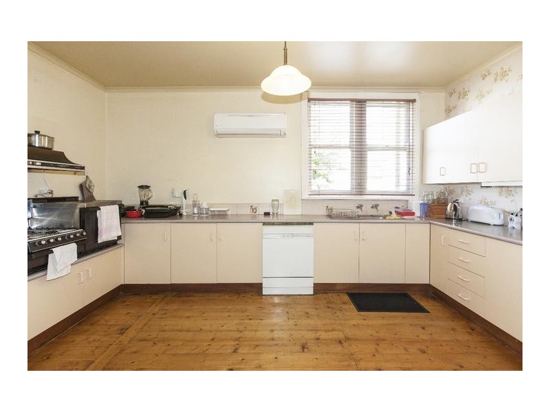 9 Crouch Street, Ararat VIC 3377