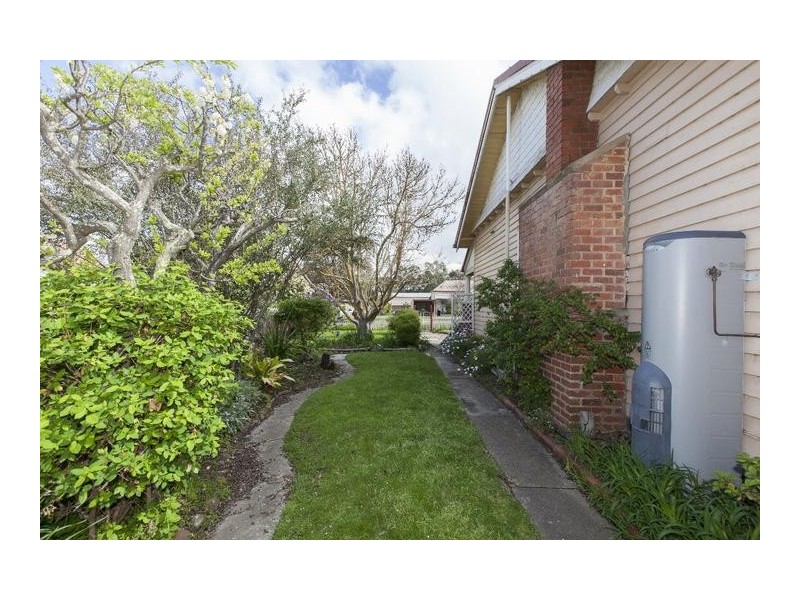 9 Crouch Street, Ararat VIC 3377